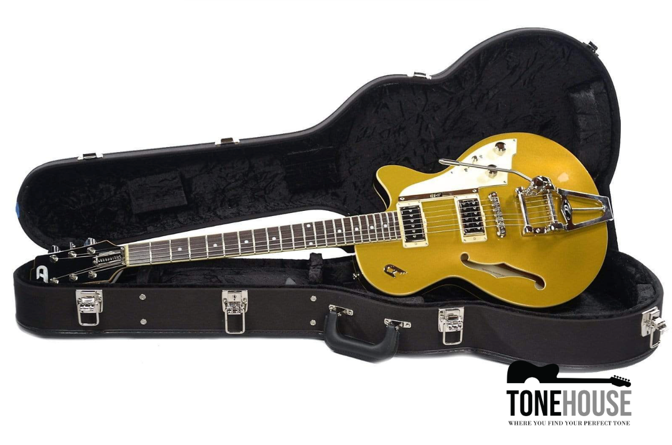 DUESENBERG GUITARS STARPLAYER TV ELECTRIC GUITAR (GOLD TOP) W/ HARD CASE